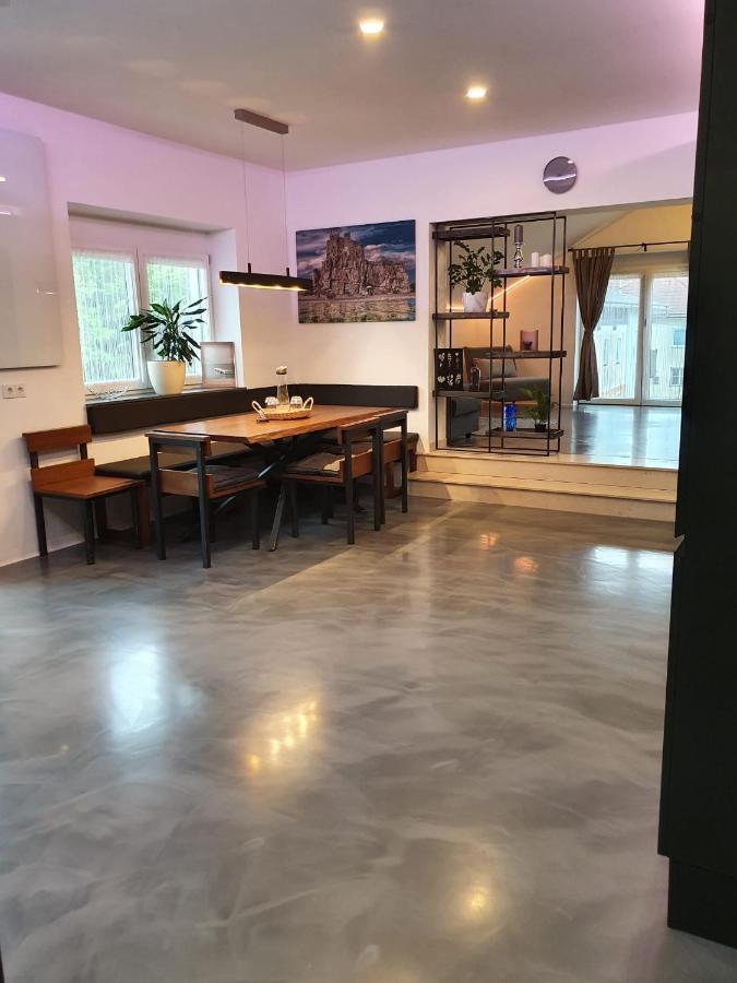 Zum Kleinen Italiener - Ristorante Pizzeria Pension غينبرغ المظهر الخارجي الصورة